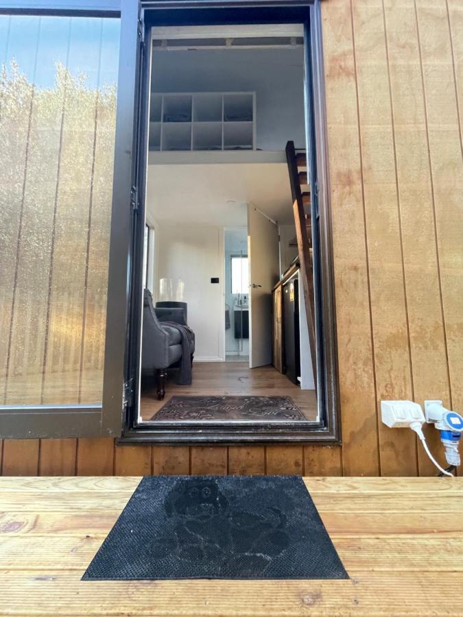 Tiny House In The Bush - A Minute From Town Centre Ruapehu Unique Stays Raetihi Esterno foto